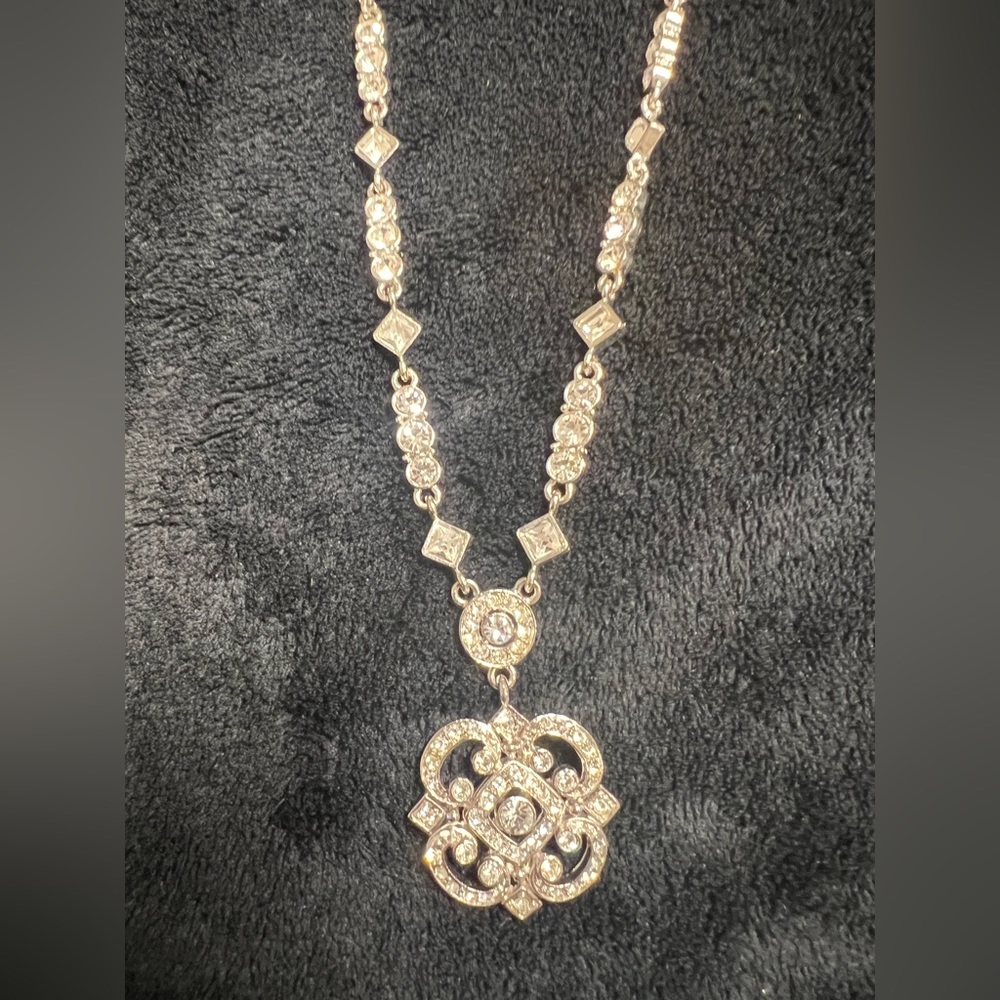 Elegant formal necklace with rhinestones crystals on silver plated chain,
